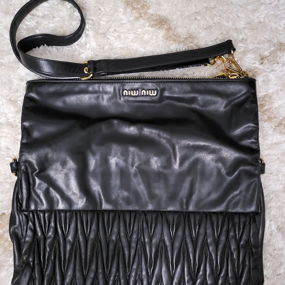 miu miu matelasse crossbody flap bag/clutch - Picture 4 of 15